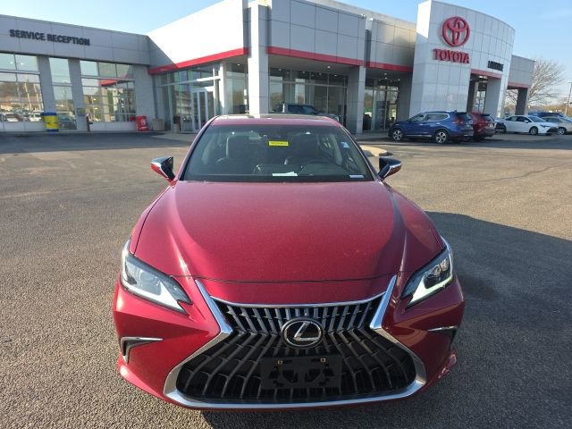 Used 2023 Lexus ES 250 w/ Premium Package image 3