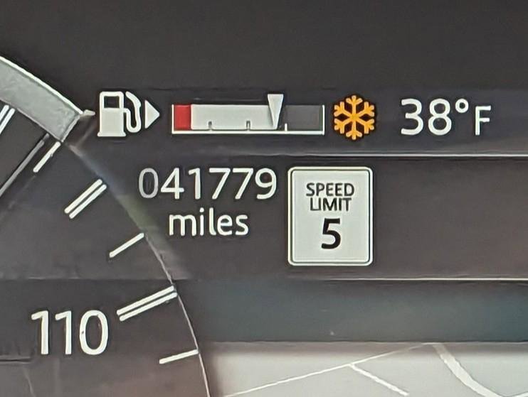 Used 2023 Land Rover Discovery S R-Dynamic image 19