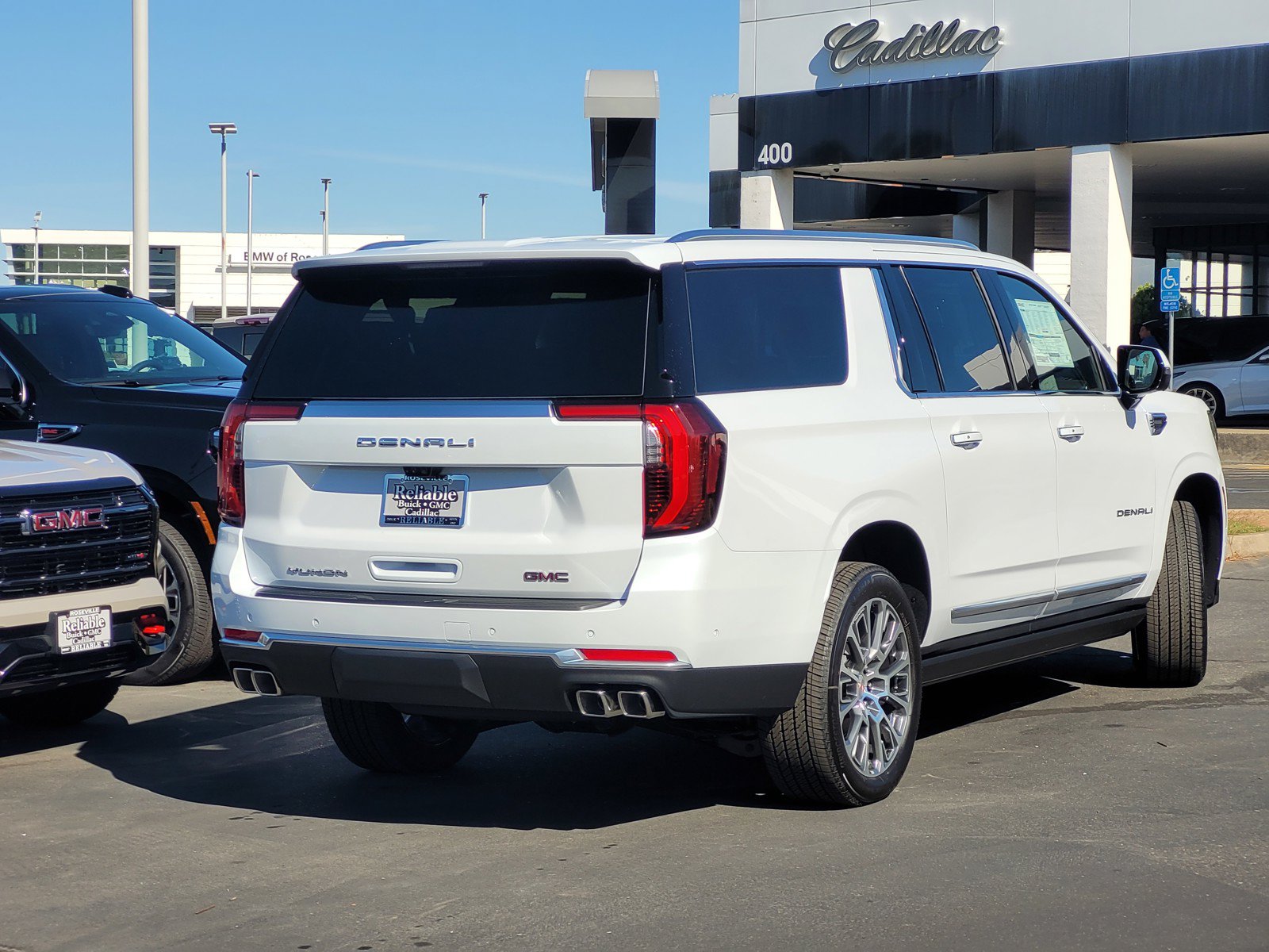 New 2026 GMC Yukon XL Denali w/ Denali Reserve Package AWD/4WD image 4