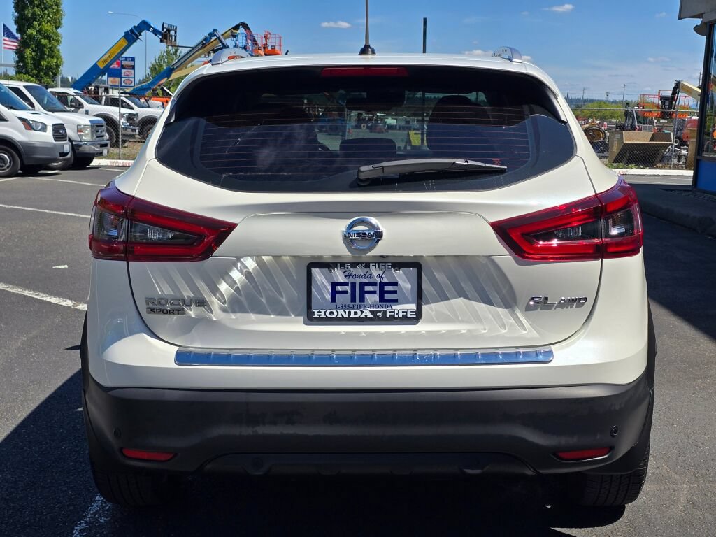 Used 2022 Nissan Rogue Sport SL AWD/4WD image 4