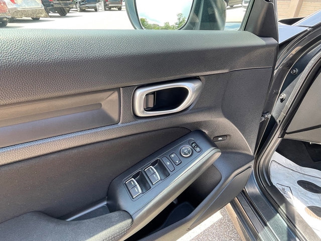 Used 2023 Honda Civic Sport image 9