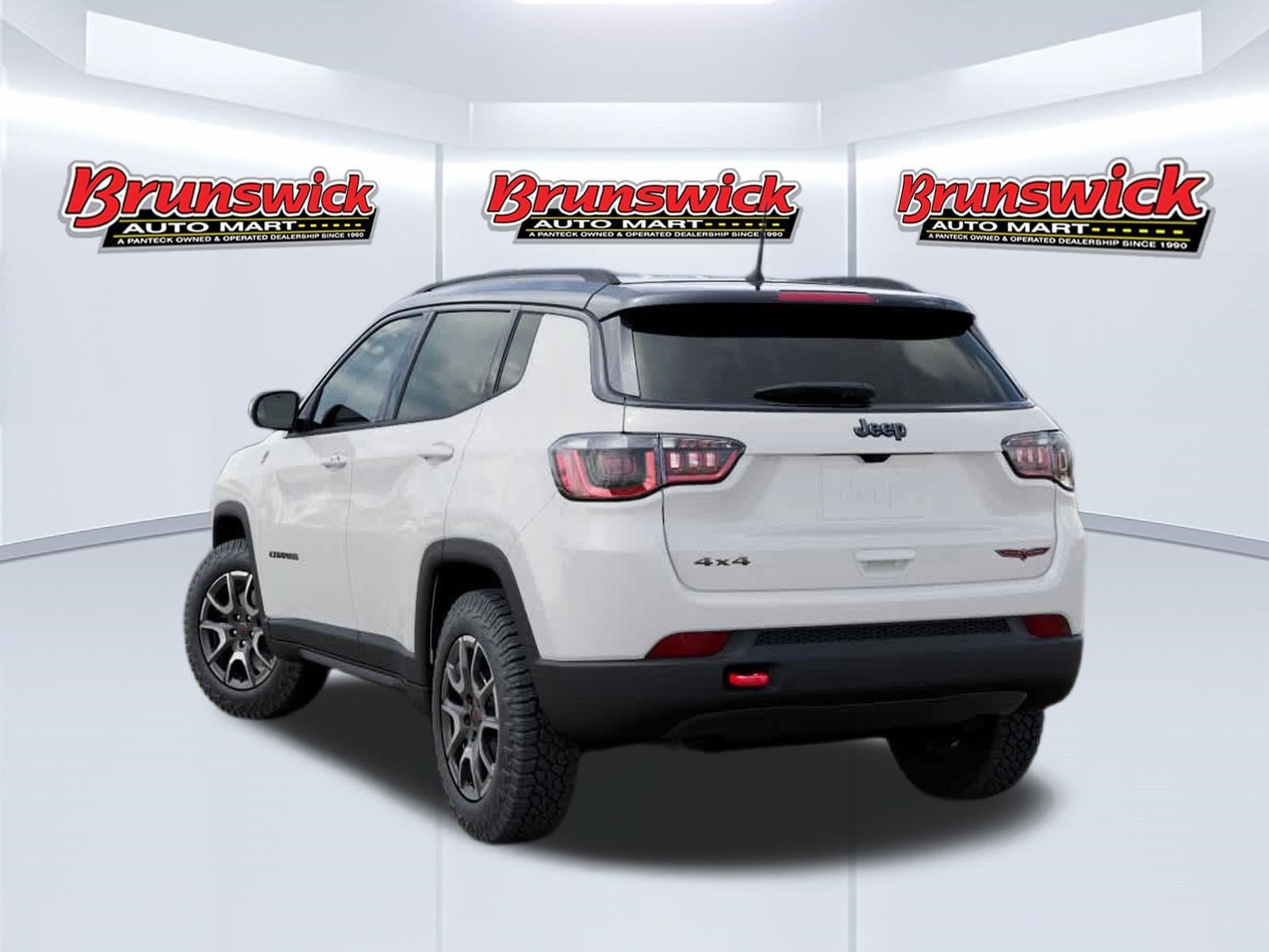 New 2026 Jeep Compass Trailhawk AWD/4WD image 3
