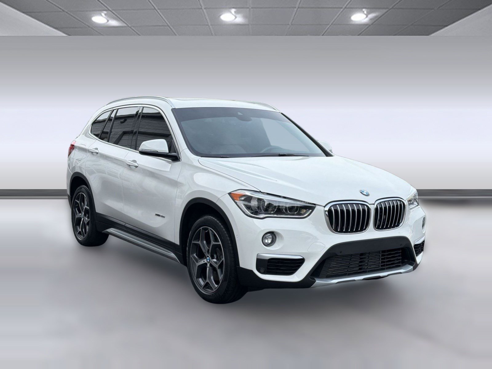 Used 2017 BMW X1 xDrive28i AWD/4WD image 7