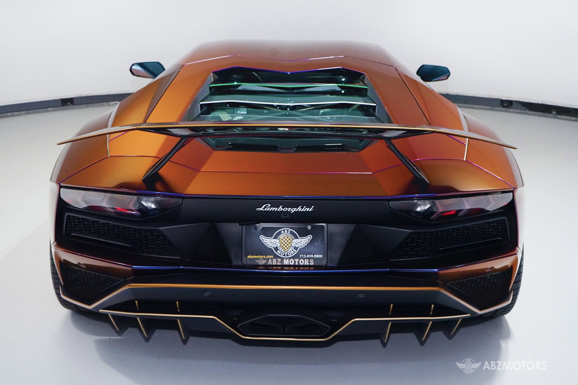 Used 2017 Lamborghini Aventador S image 8