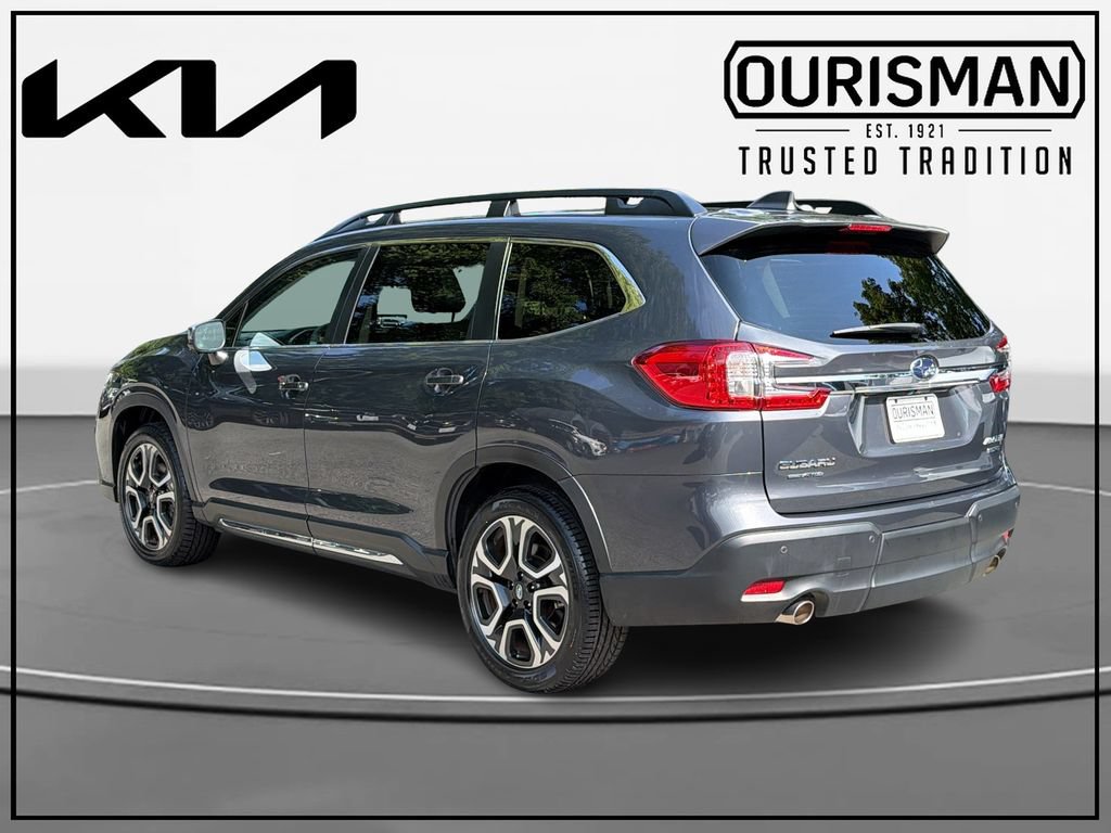Used 2023 Subaru Ascent Limited w/ Technology Package AWD/4WD image 3