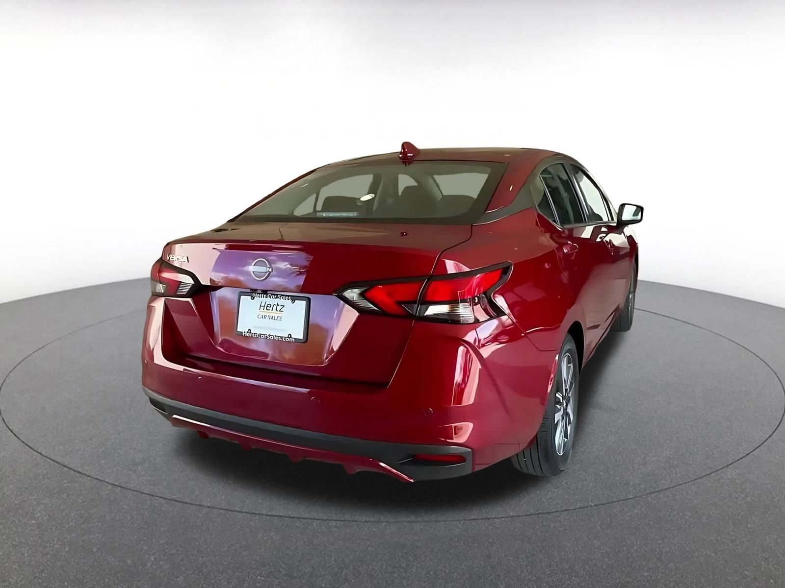 Used 2025 Nissan Versa SV image 15