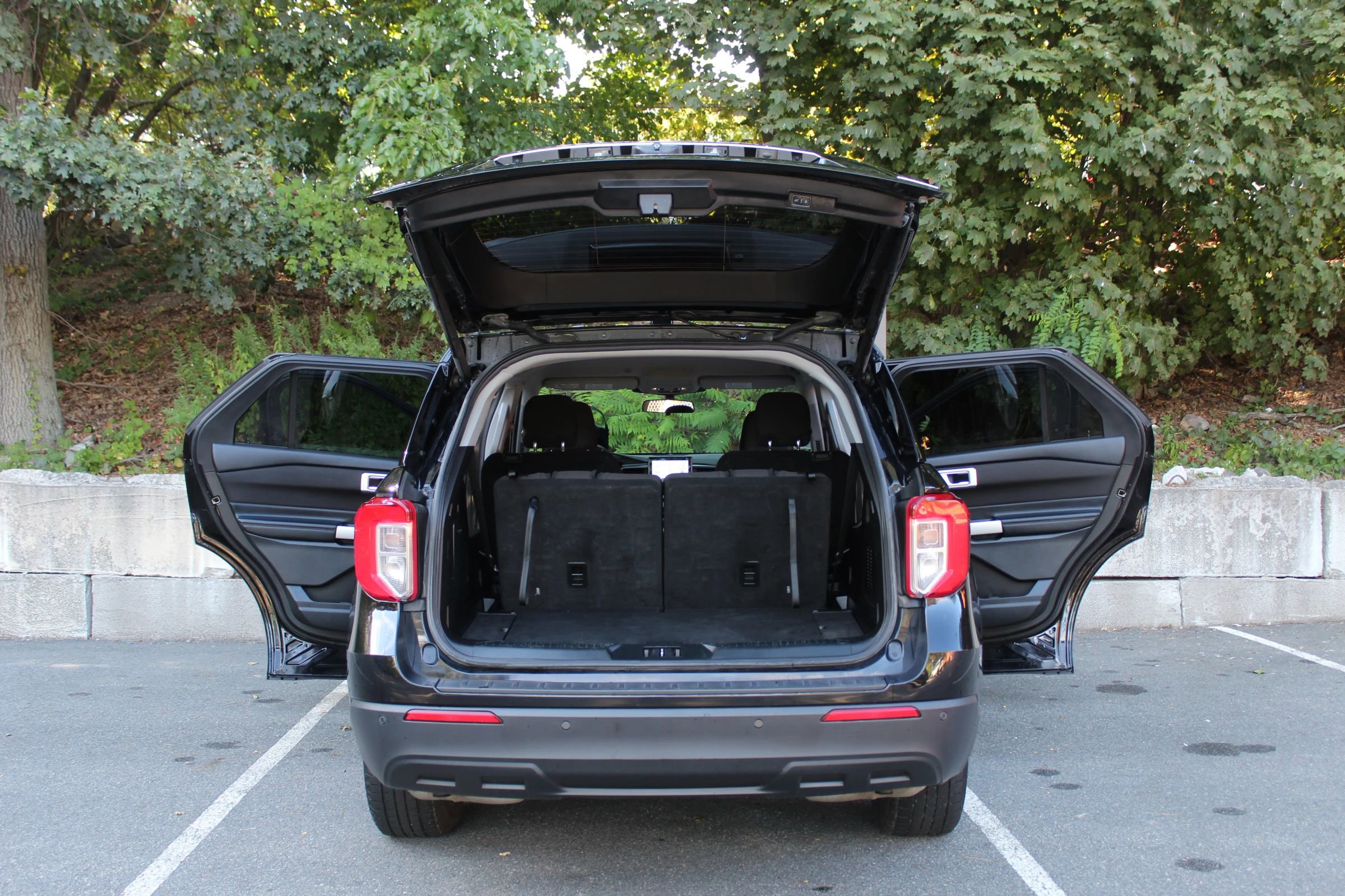 Used 2020 Ford Explorer XLT w/ Comfort Package image 10
