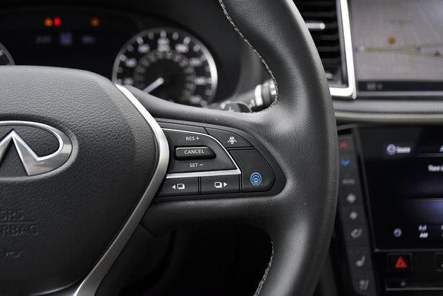 Used 2025 INFINITI QX55 Essential w/ Cargo Package image 9