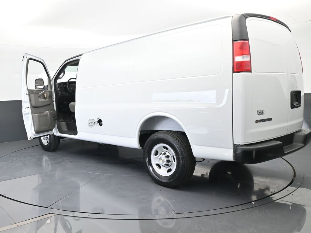 New 2025 Chevrolet Express 2500 w/ Driver Convenience Package image 72