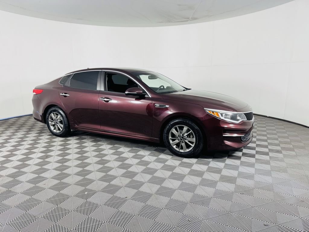Used 2016 Kia Optima LX w/ Technology Package image 2