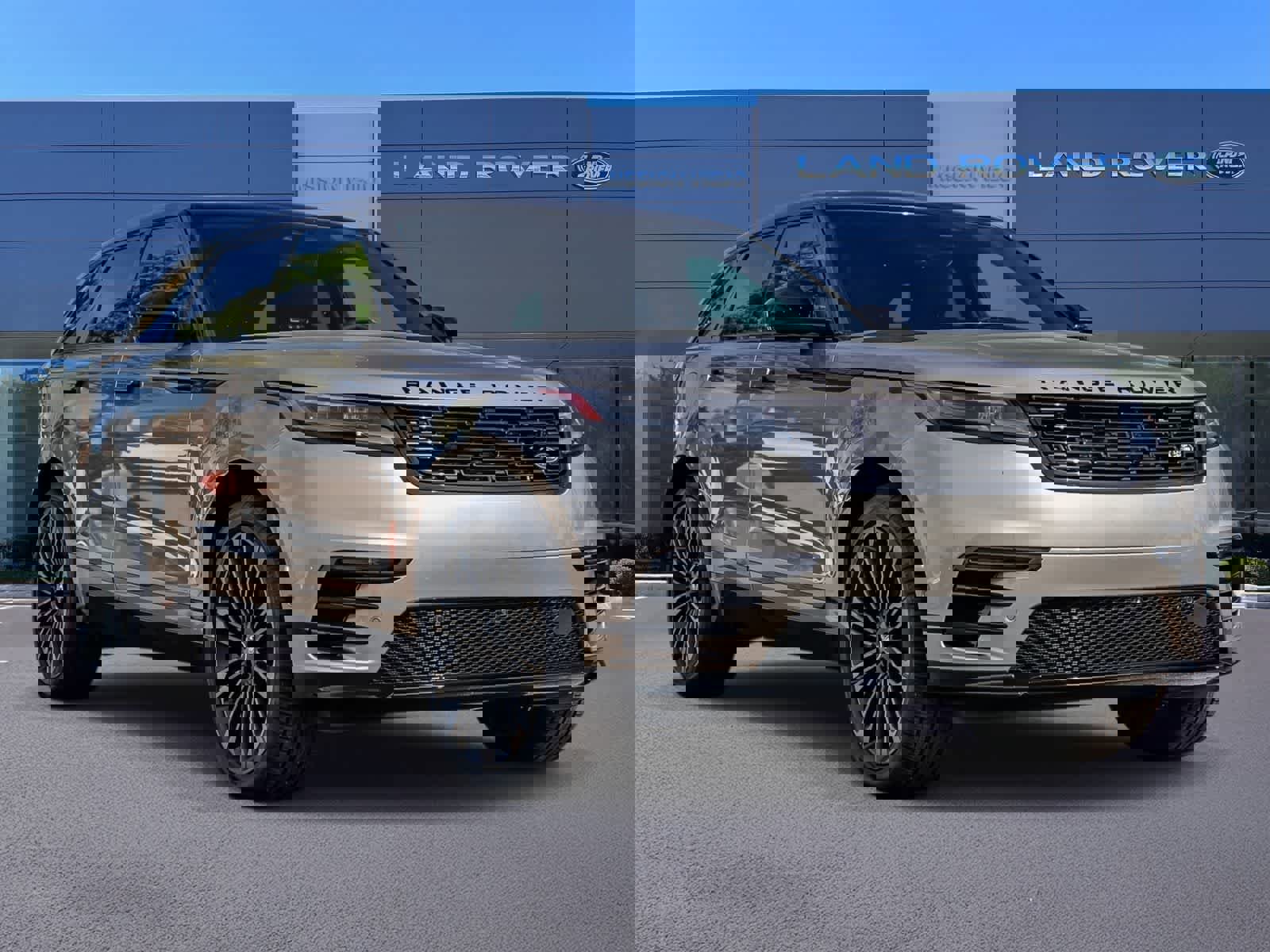 New 2026 Land Rover Range Rover Velar Dynamic SE image 3