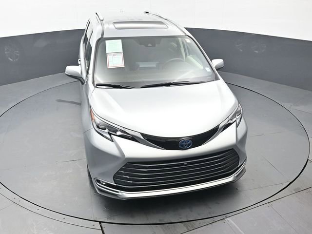 Certified 2023 Toyota Sienna Platinum image 53