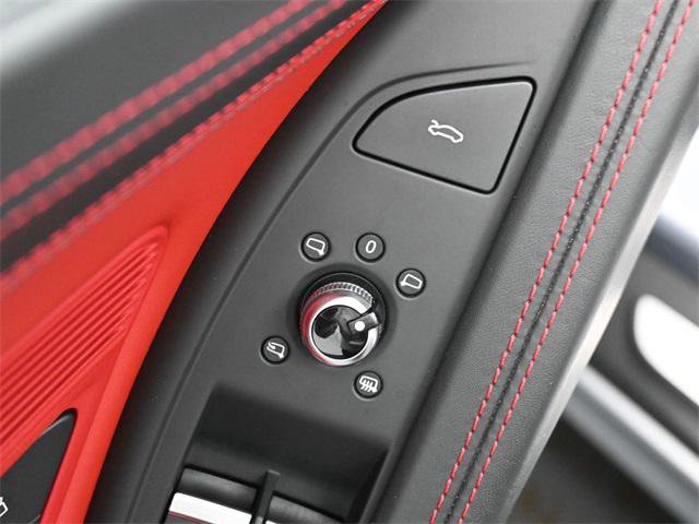 Used 2018 Audi R8 V10 image 12