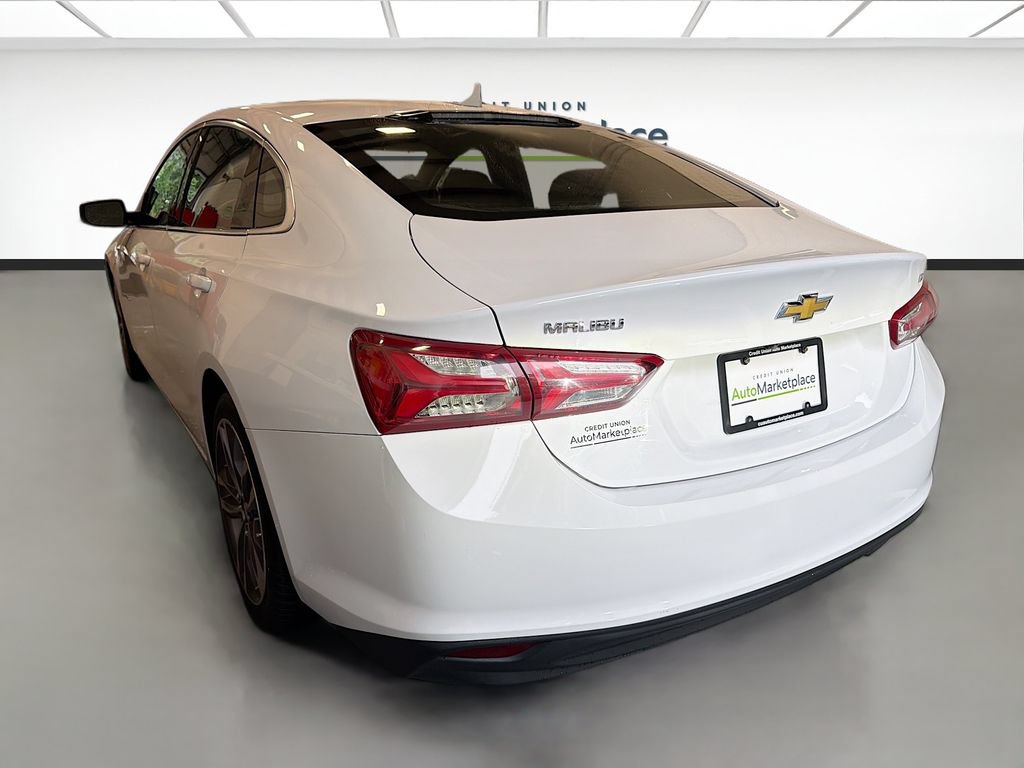Used 2021 Chevrolet Malibu LT FWD image 4