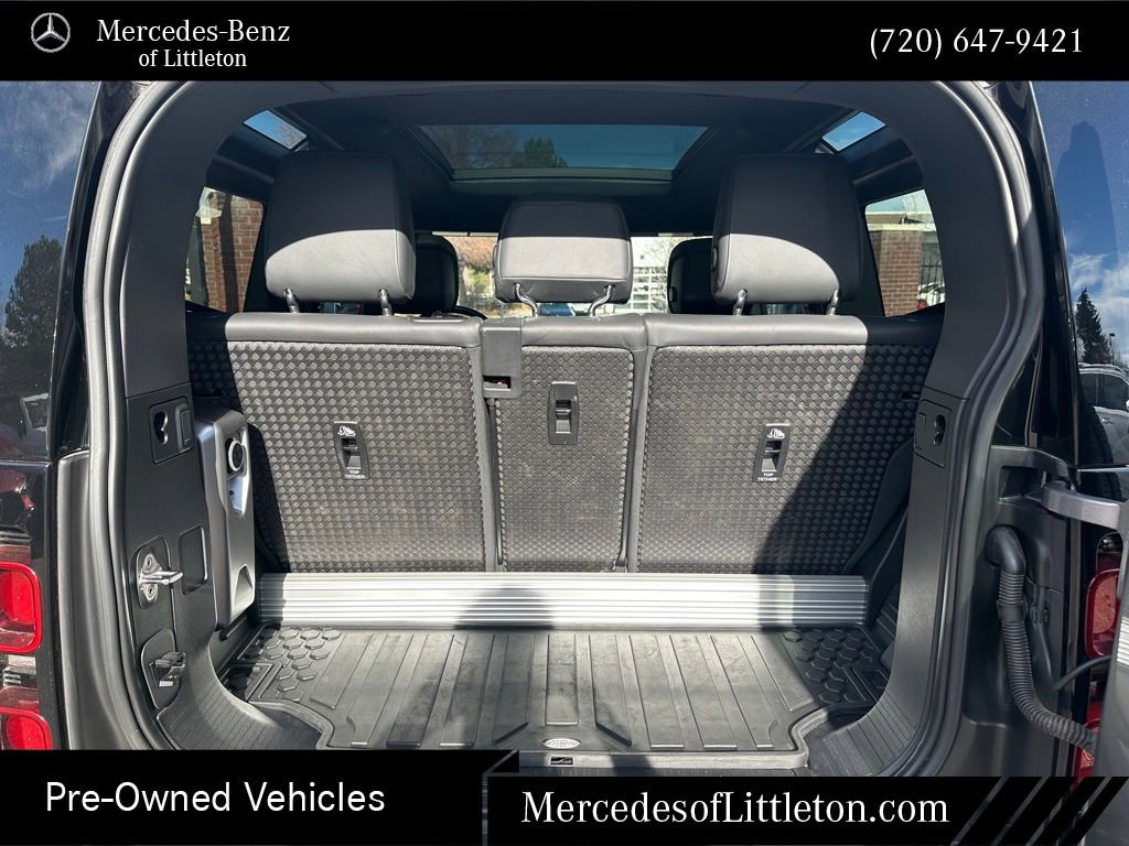 Used 2023 Land Rover Defender 90 X-Dynamic SE image 25