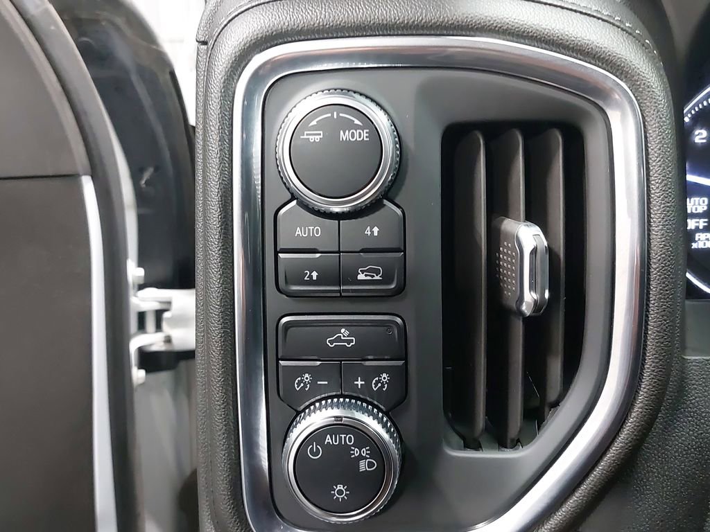 Used 2022 GMC Sierra 1500 SLE image 27