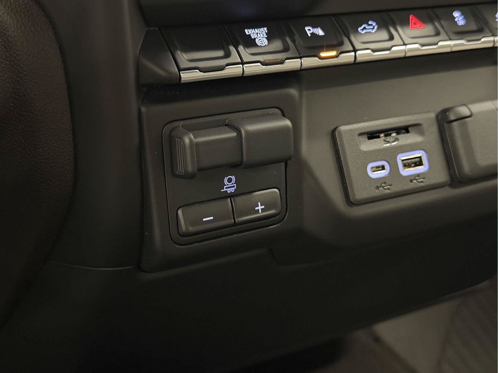 Used 2022 Chevrolet Silverado 3500 LT w/ All Star Edition AWD/4WD image 20