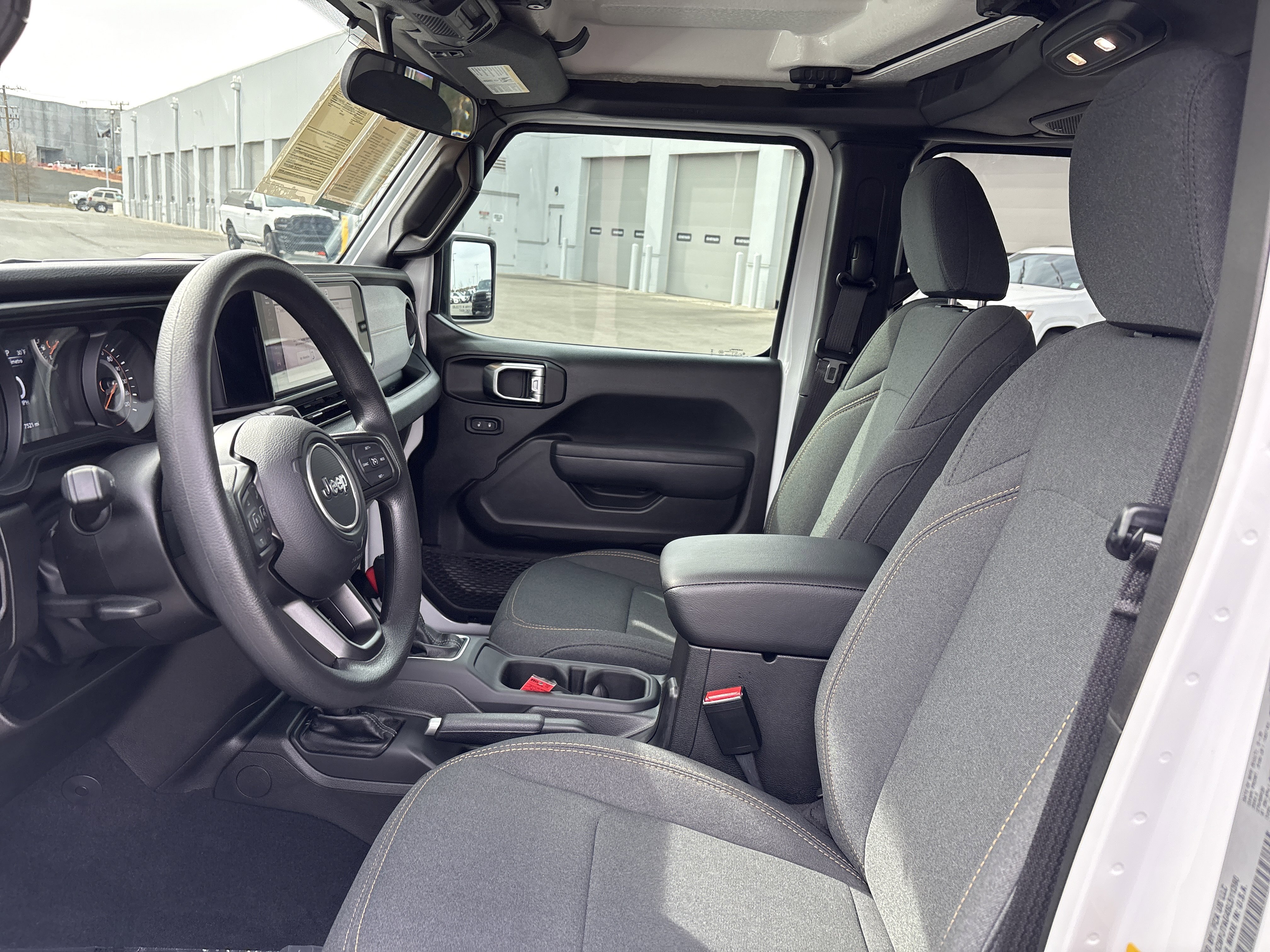 Certified 2025 Jeep Gladiator Nighthawk image 19