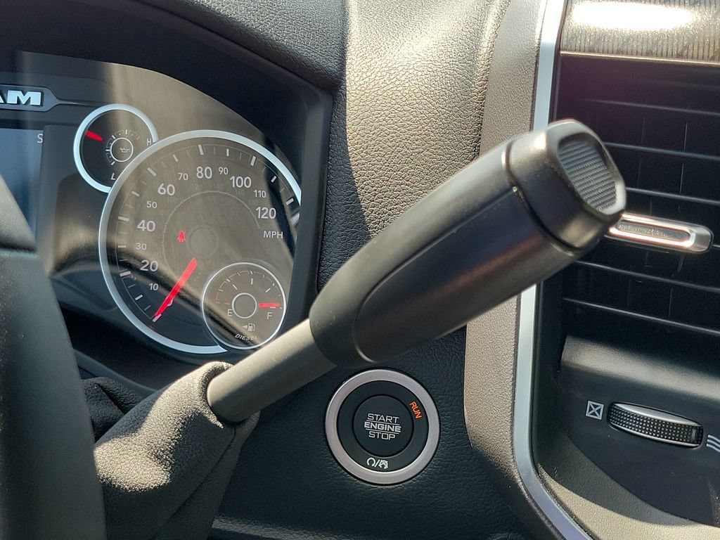New 2026 RAM 3500 Big Horn AWD/4WD image 15