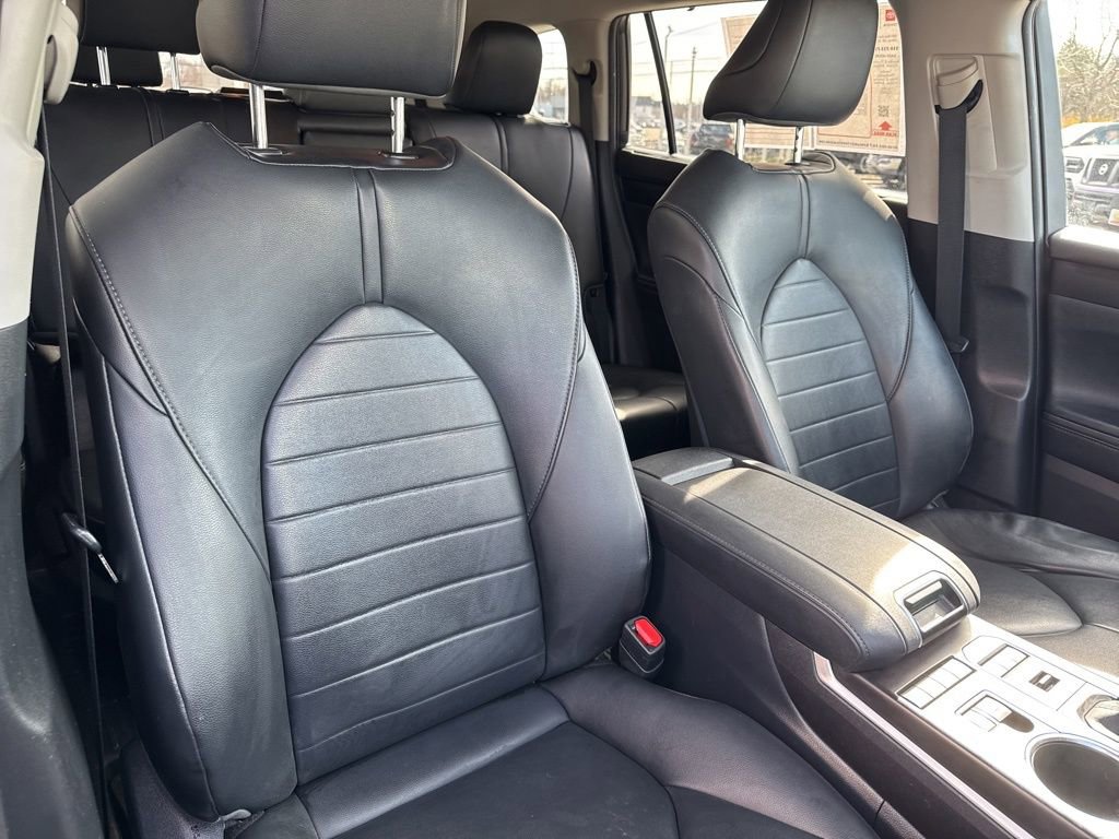 Used 2020 Toyota Highlander XLE image 27