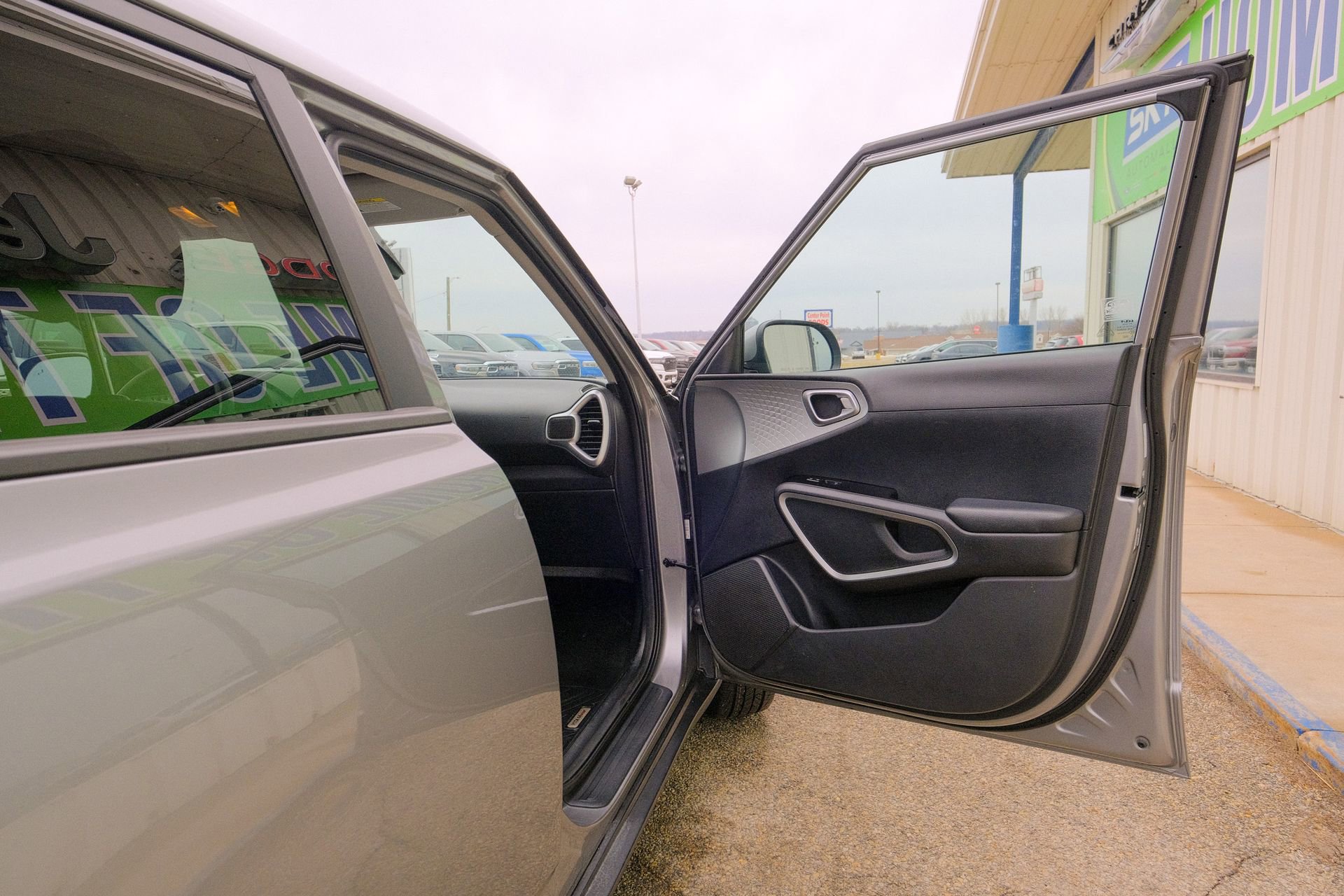 Used 2022 Kia Soul LX w/ Technology Package image 16