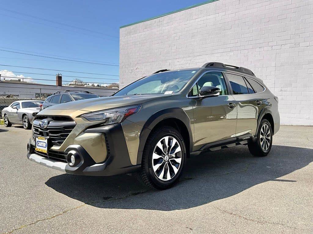 Used 2023 Subaru Outback Limited XT image 4