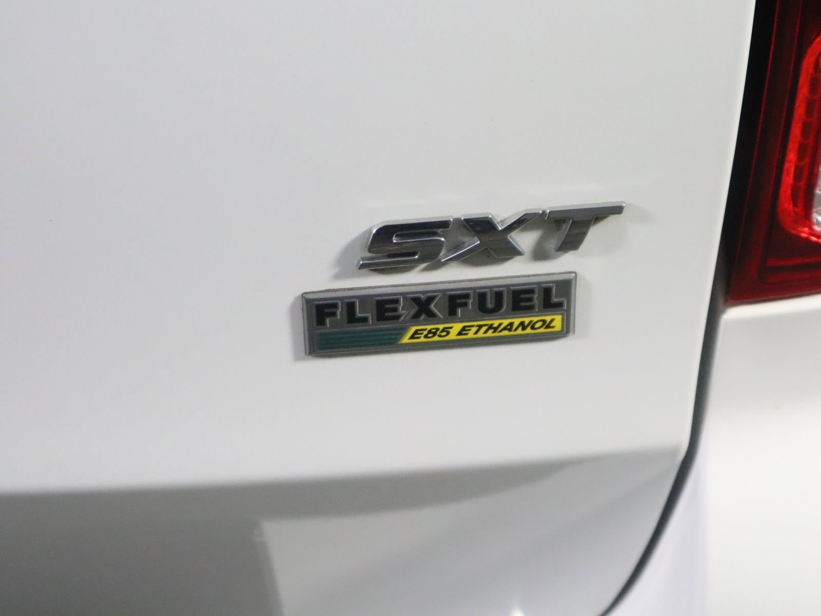 Used 2017 Dodge Grand Caravan SXT w/ Rear Park Assist Package image 22