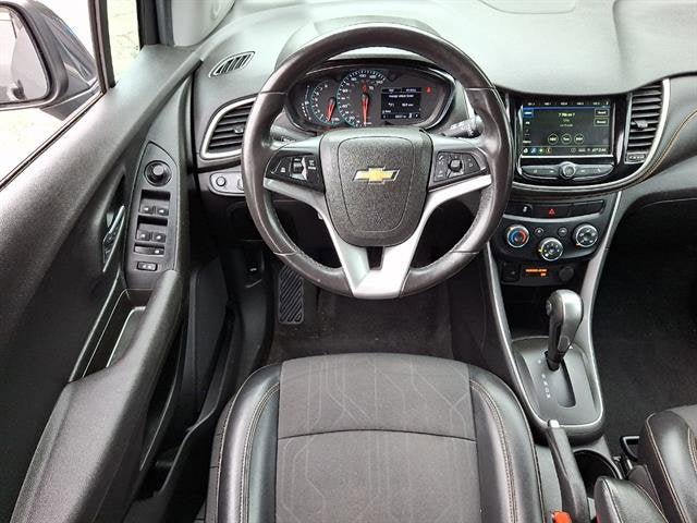 Used 2019 Chevrolet Trax LT w/ LT Convenience Package AWD/4WD image 12