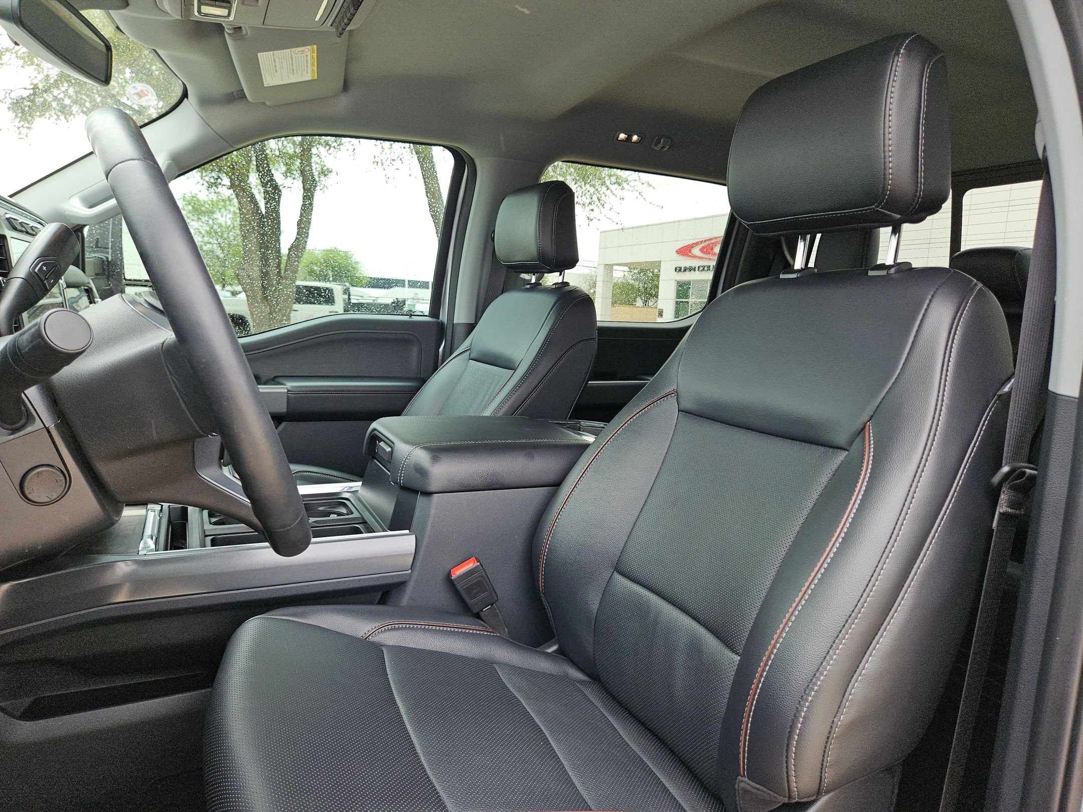 Used 2024 Ford F250 Lariat w/ Black Appearance Package image 13