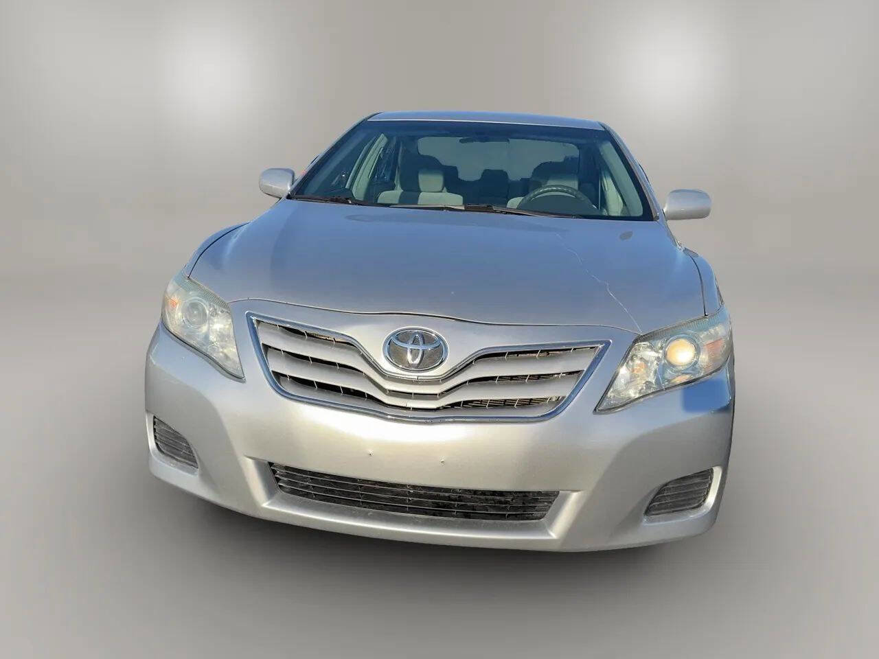 Used 2011 Toyota Camry LE image 8