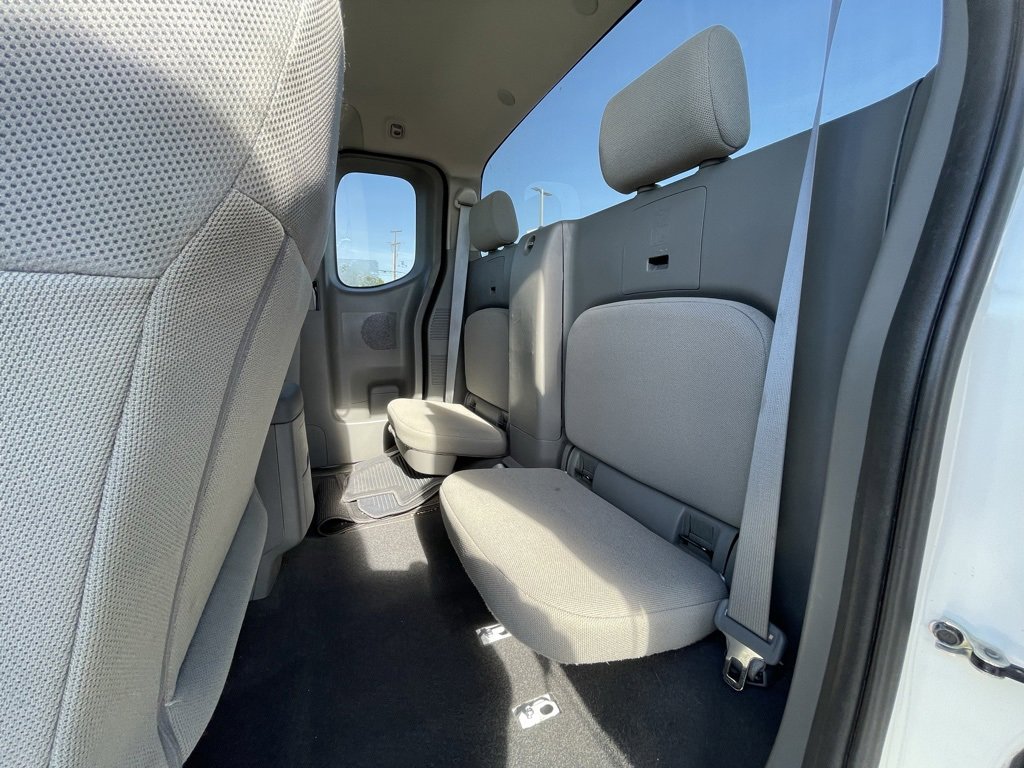 Used 2018 Nissan Frontier S image 25