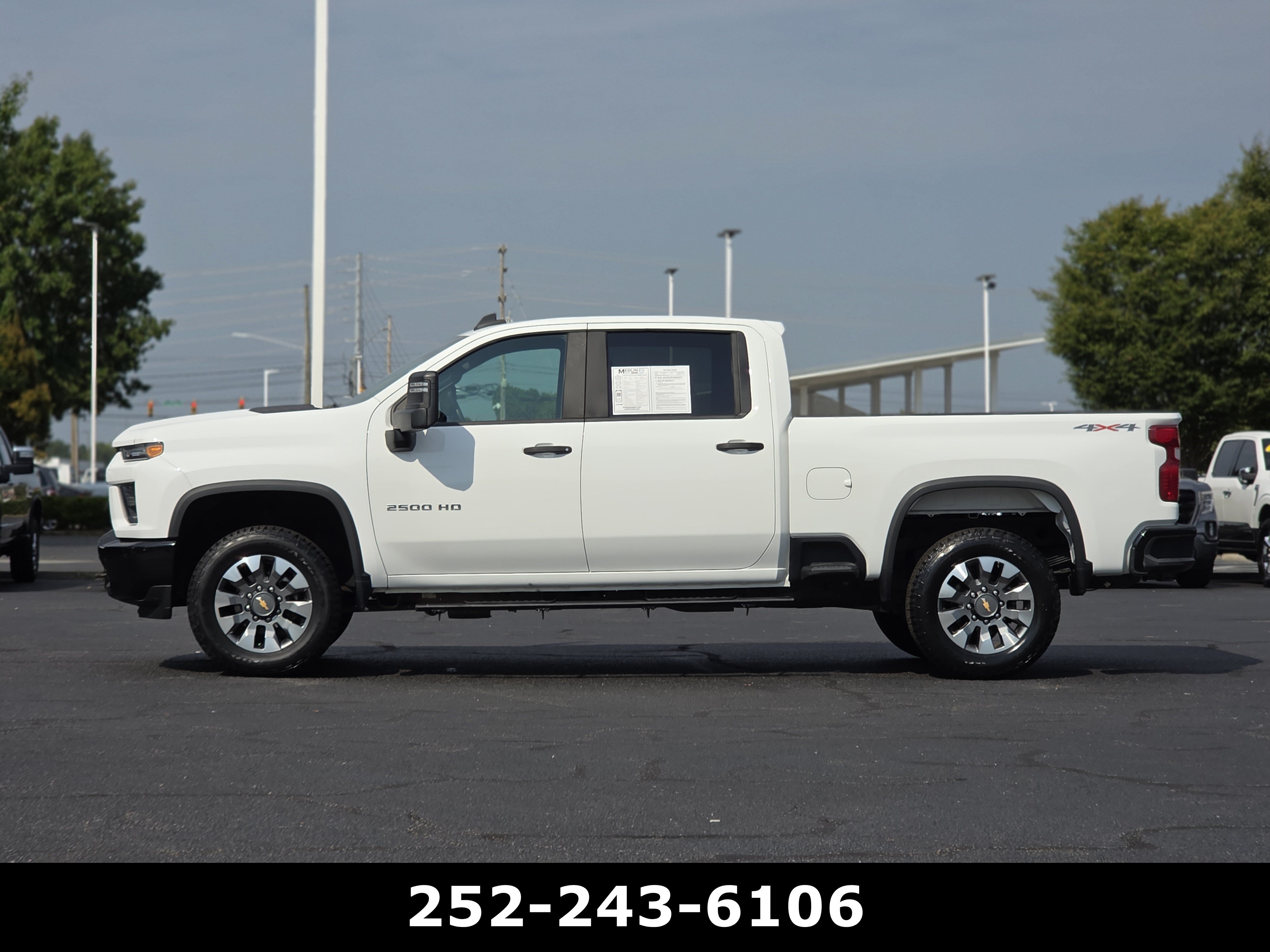 Used 2023 Chevrolet Silverado 2500 Custom w/ Custom Convenience Package AWD/4WD image 4