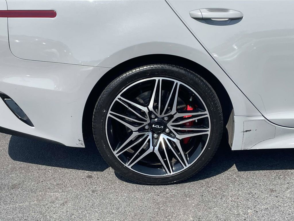 Used 2022 Kia Stinger GT2 AWD/4WD image 8