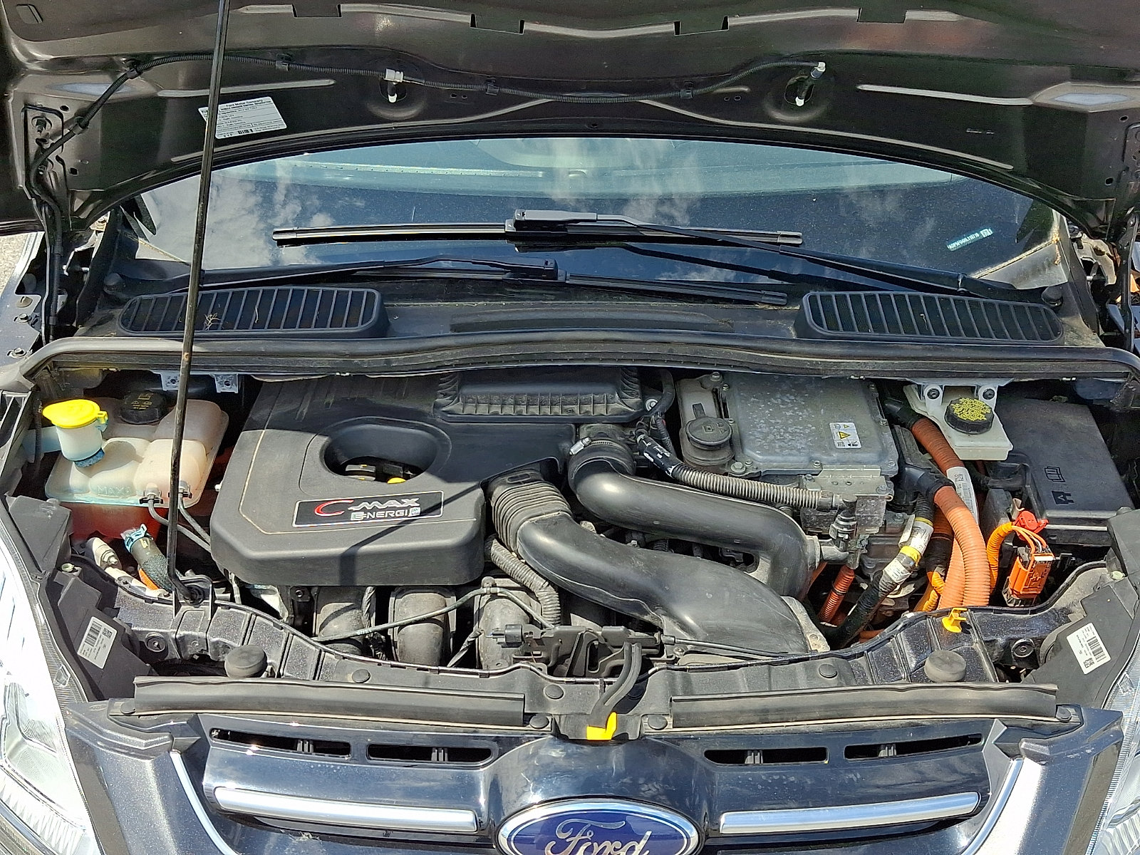 Used 2017 Ford C-MAX Energi Titanium w/ Equipment Group 501A FWD image 26
