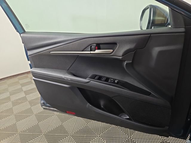 Used 2025 Toyota Camry LE FWD image 29