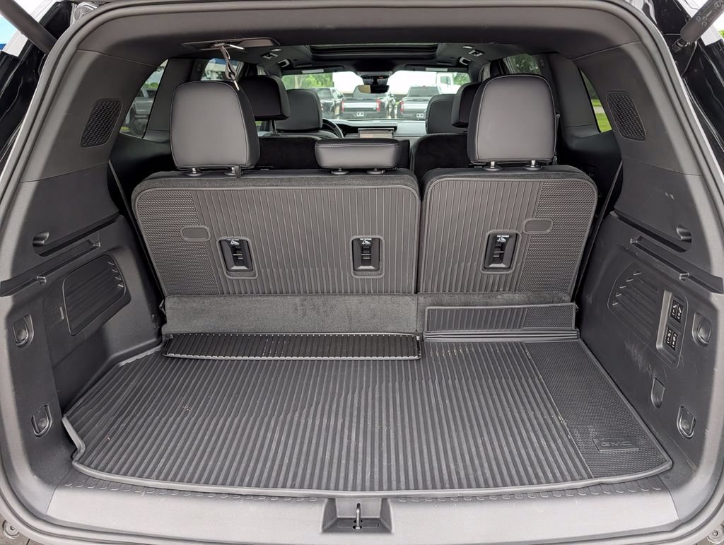 New 2026 GMC Acadia Denali w/ Super Cruise Package FWD image 29