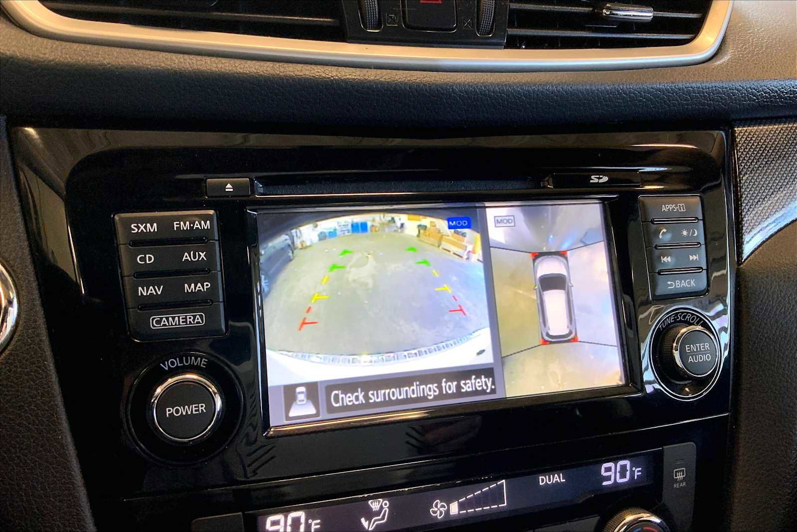 Used 2016 Nissan Rogue SL w/ SL Premium Package image 28