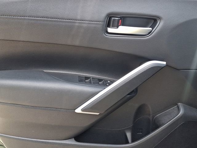 Used 2023 Toyota Corolla Cross XLE w/ Convenience Package AWD/4WD image 12