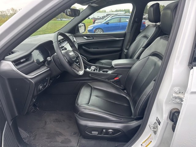 Used 2024 Jeep Grand Cherokee Limited 4xe image 4