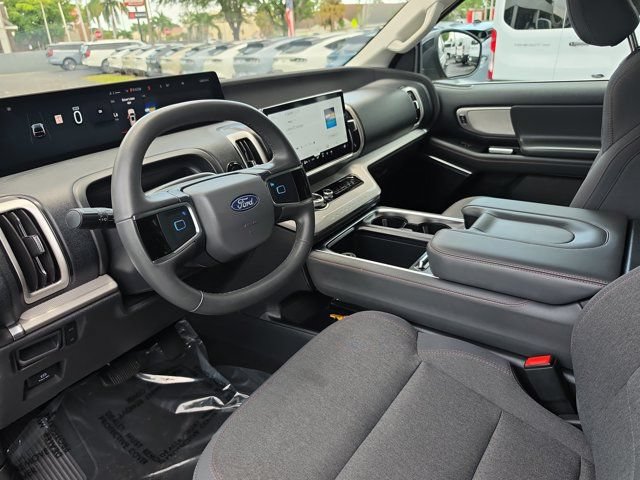 Certified 2025 Ford Expedition Active RWD image 21