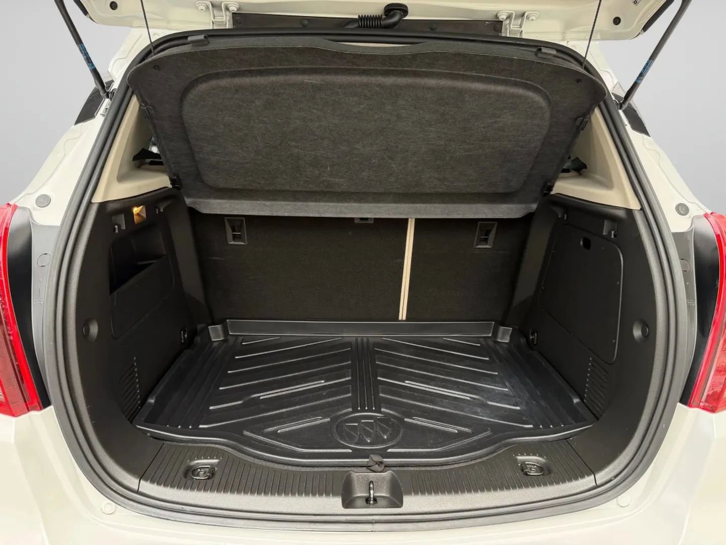 Used 2017 Buick Encore Essence w/ Experience Buick Package image 14