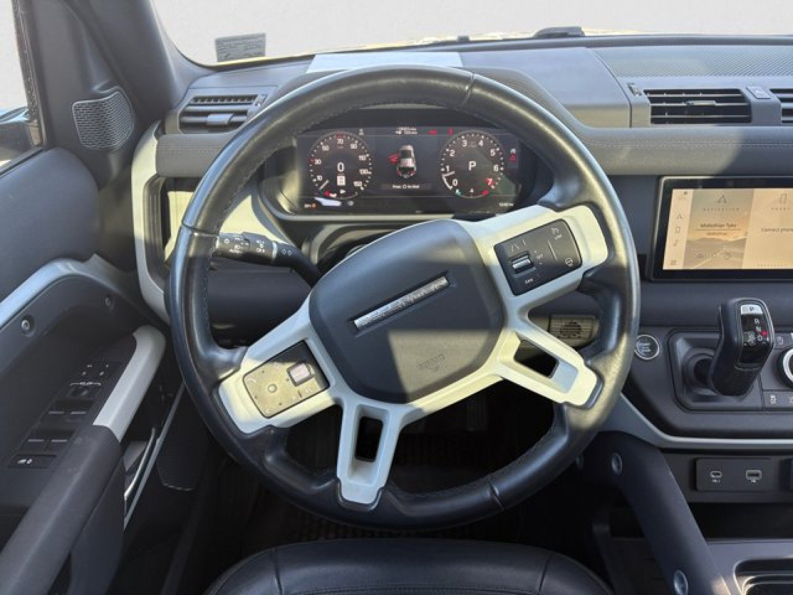 Certified 2023 Land Rover Defender 110 S AWD/4WD image 18