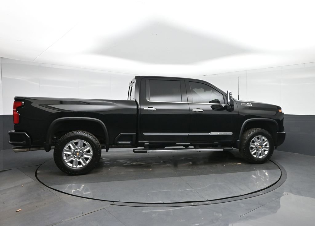 Used 2025 Chevrolet Silverado 2500 High Country image 8