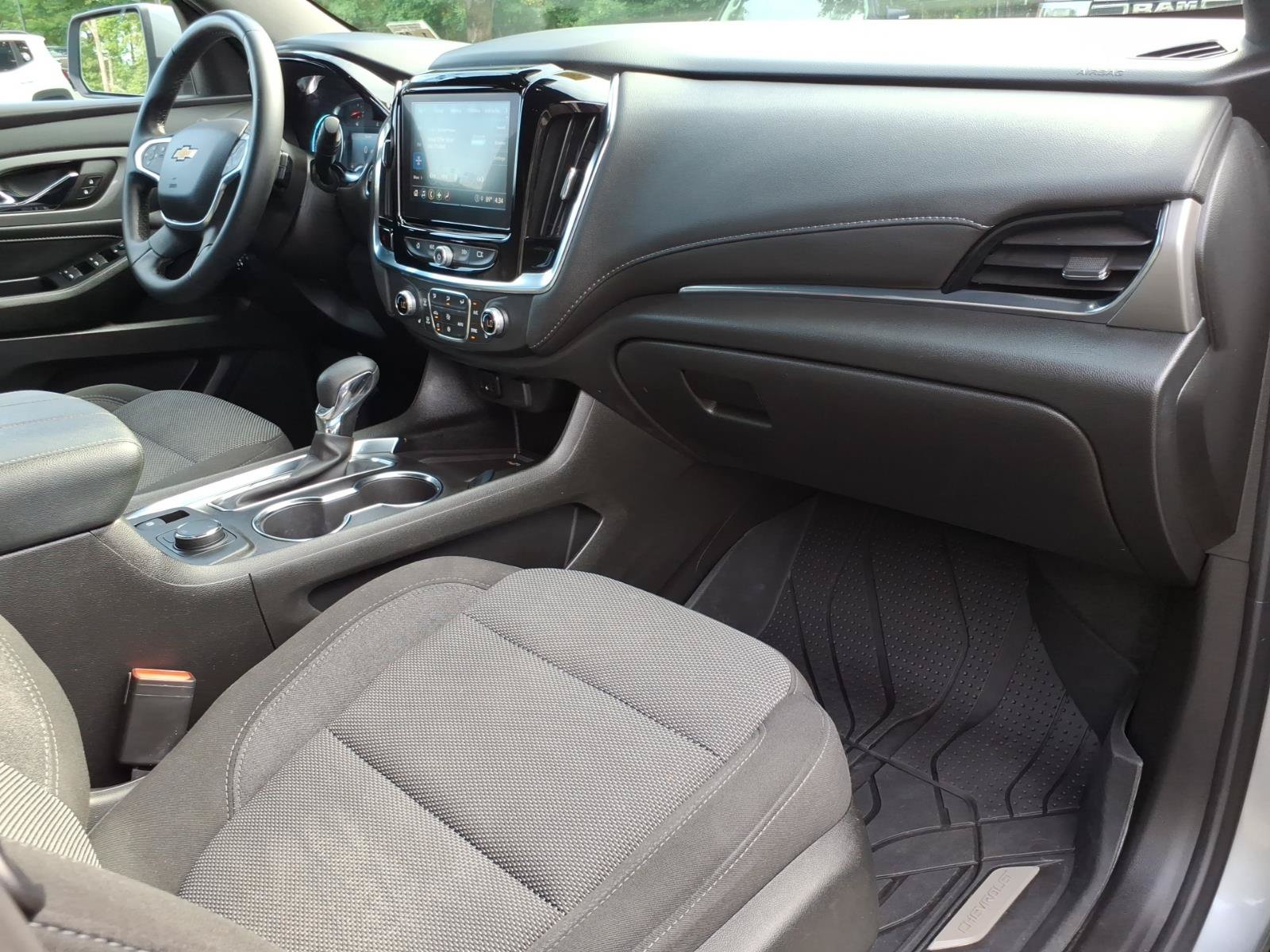 Certified 2023 Chevrolet Traverse LT w/ LPO, Floor Liner Package AWD/4WD image 9