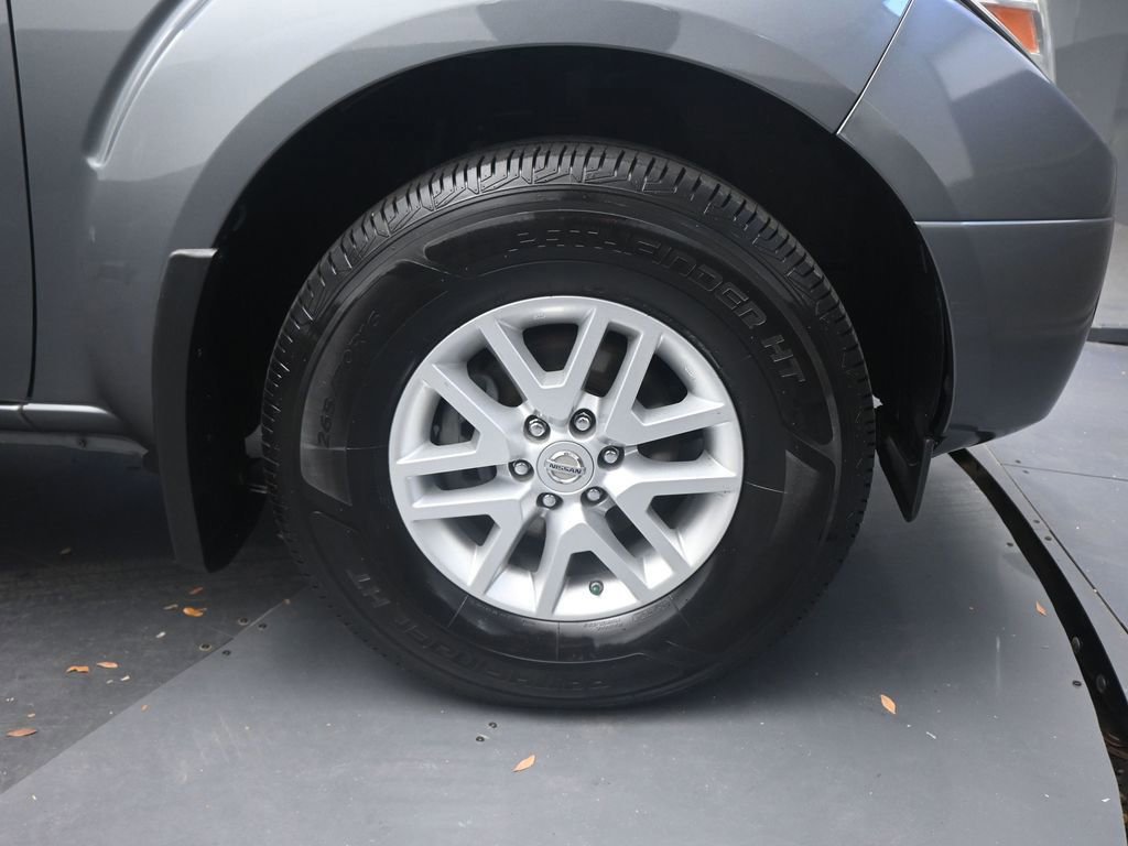 Used 2018 Nissan Frontier SV image 20
