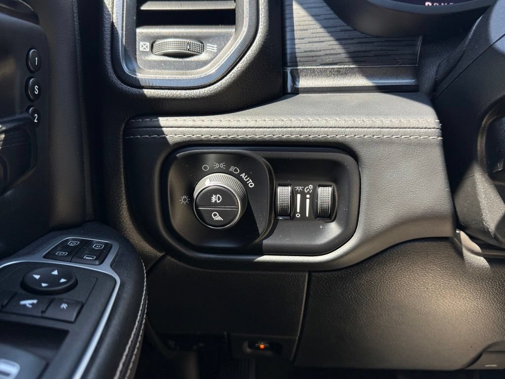 Used 2024 RAM 2500 Rebel w/ Towing Technology Group AWD/4WD image 18