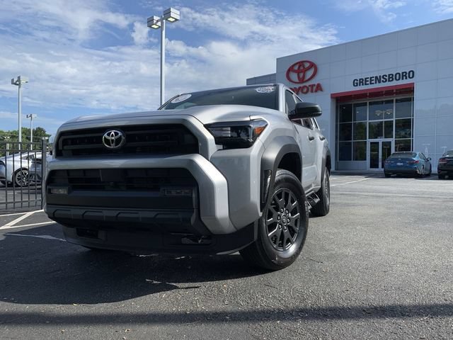 Certified 2025 Toyota 4Runner SR5 AWD/4WD image 4