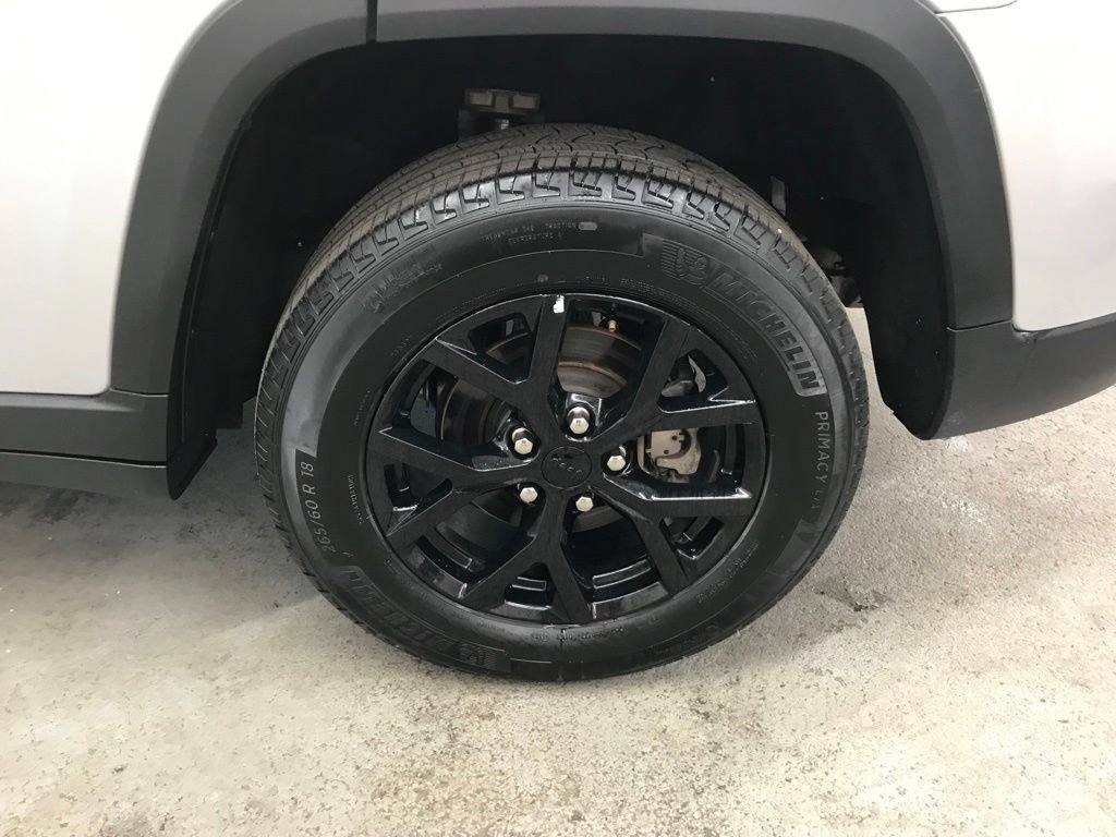 Used 2024 Jeep Grand Cherokee Altitude image 37