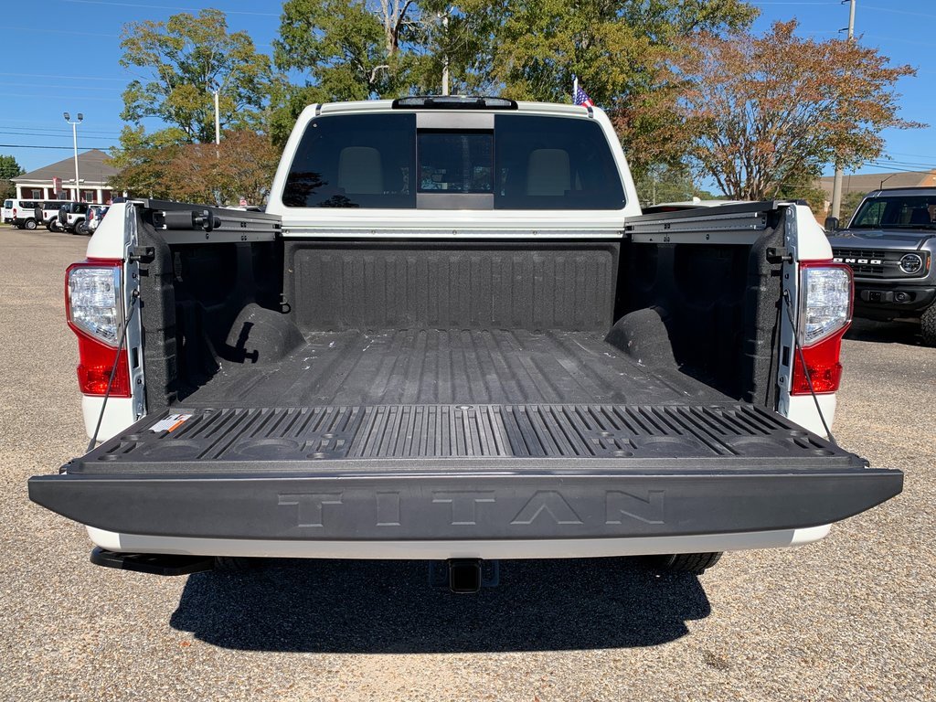 Used 2024 Nissan Titan SV w/ SV Convenience Package image 7