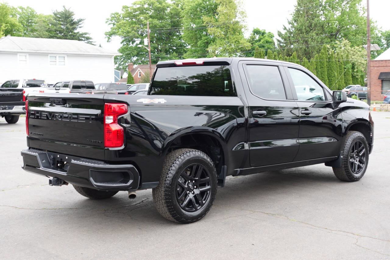 Used 2023 Chevrolet Silverado 1500 Custom w/ LPO, Dark Essentials Package AWD/4WD image 4